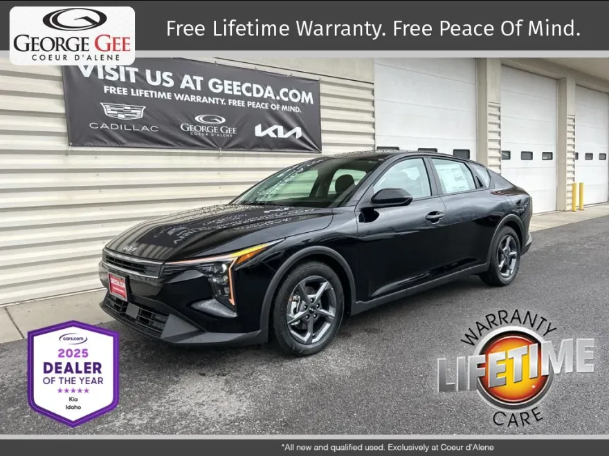 2025 Kia K4 LXS photo 1