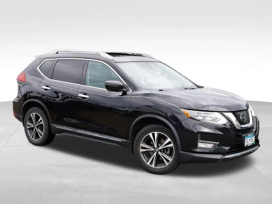 2017 Nissan Rogue SL AWD photo 1