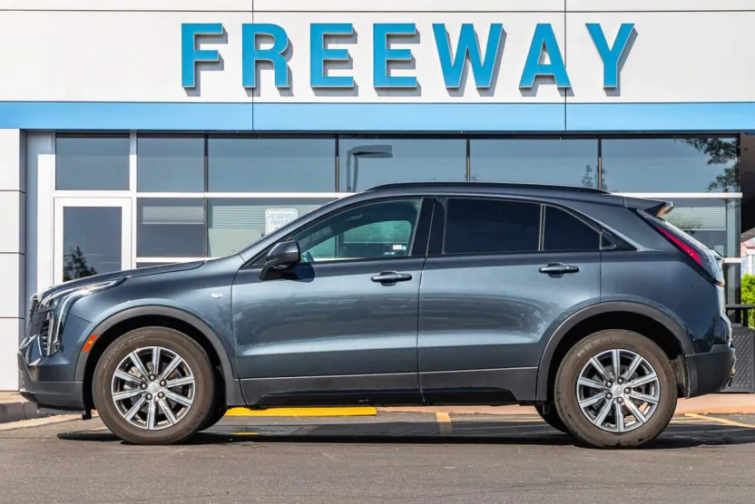 2020 Cadillac XT4 Sport photo 1