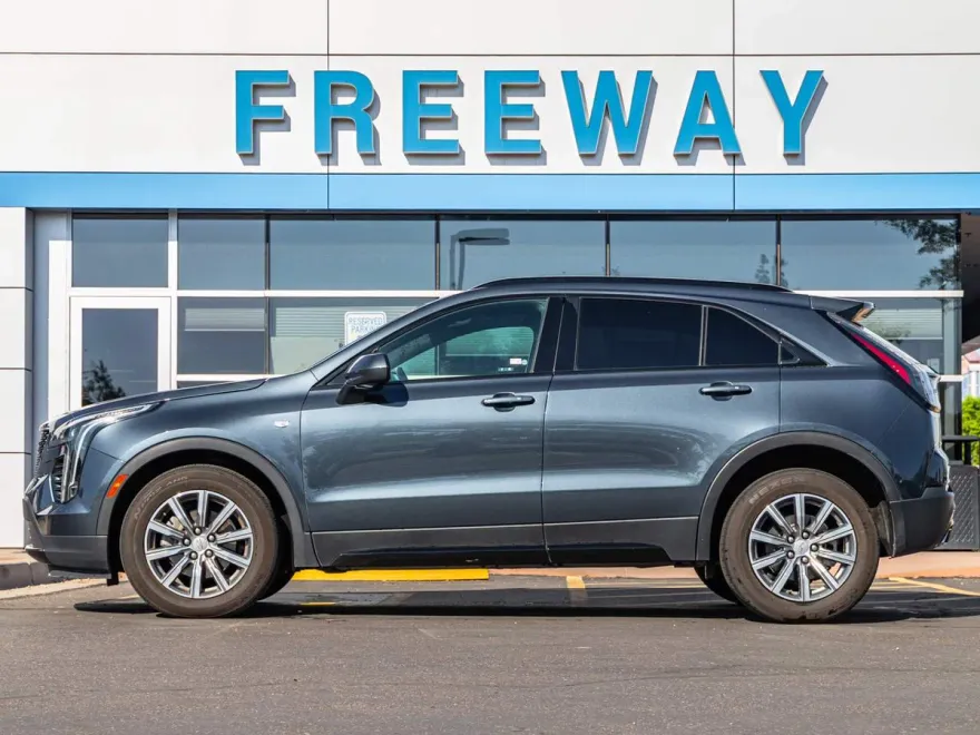2020 Cadillac XT4 Sport photo 1