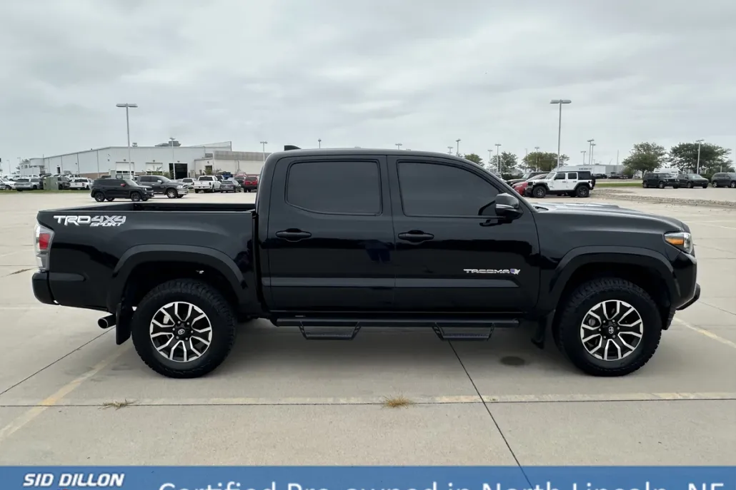 2021 Toyota Tacoma TRD Sport V6 photo 1