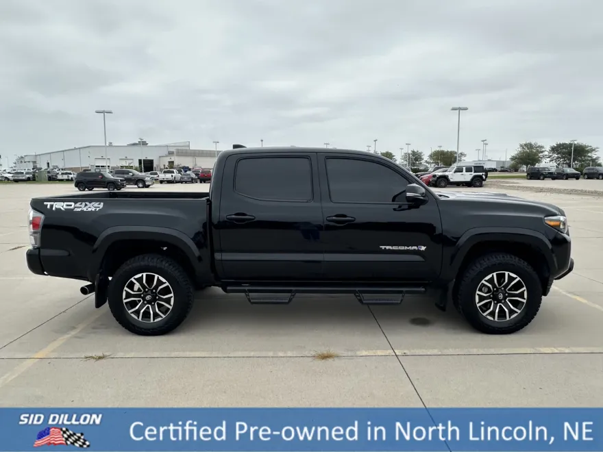 2021 Toyota Tacoma TRD Sport V6 photo 1