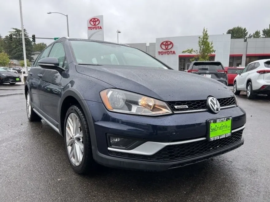 2017 Volkswagen Golf Alltrack TSI S 4Motion photo 1