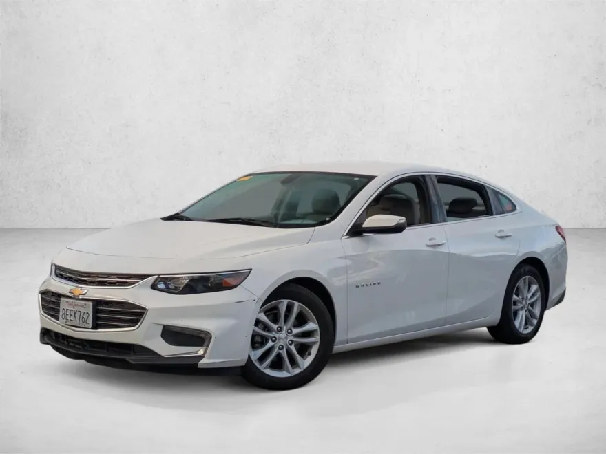 2018 Chevrolet Malibu 1LT photo 1