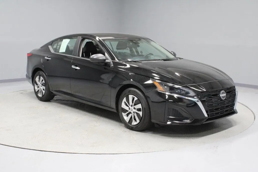 2025 Nissan Altima 2.5 S photo 1