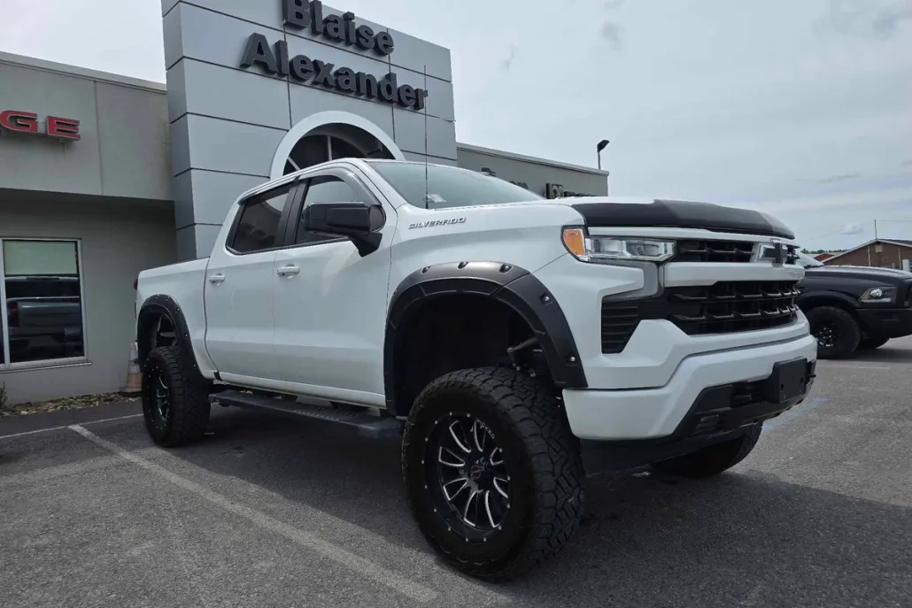 2022 Chevrolet Silverado 1500 RST photo 1