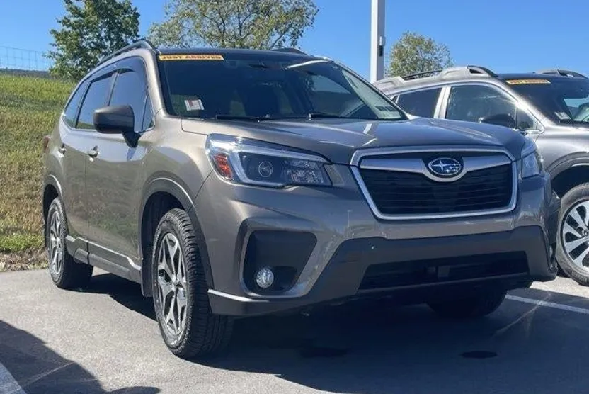 2021 Subaru Forester Premium photo 1
