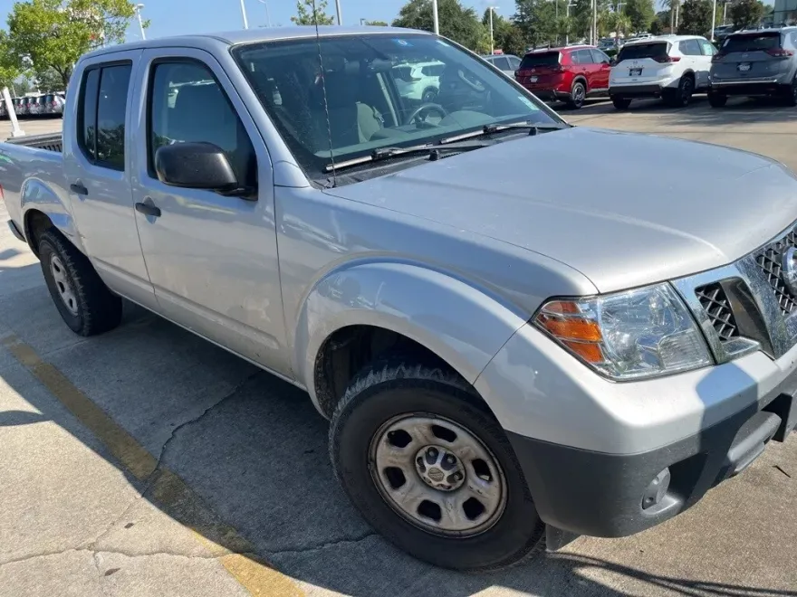 2014 Nissan Frontier S photo 1