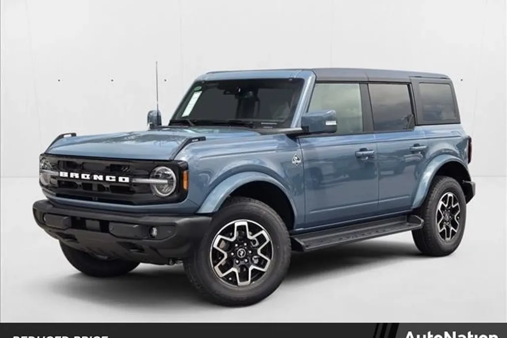 2025 Ford Bronco Outer Banks photo 1