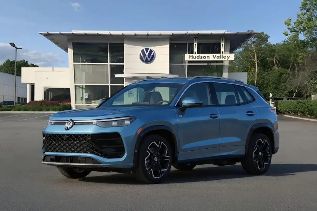 2025 Volkswagen Tiguan SE photo 1