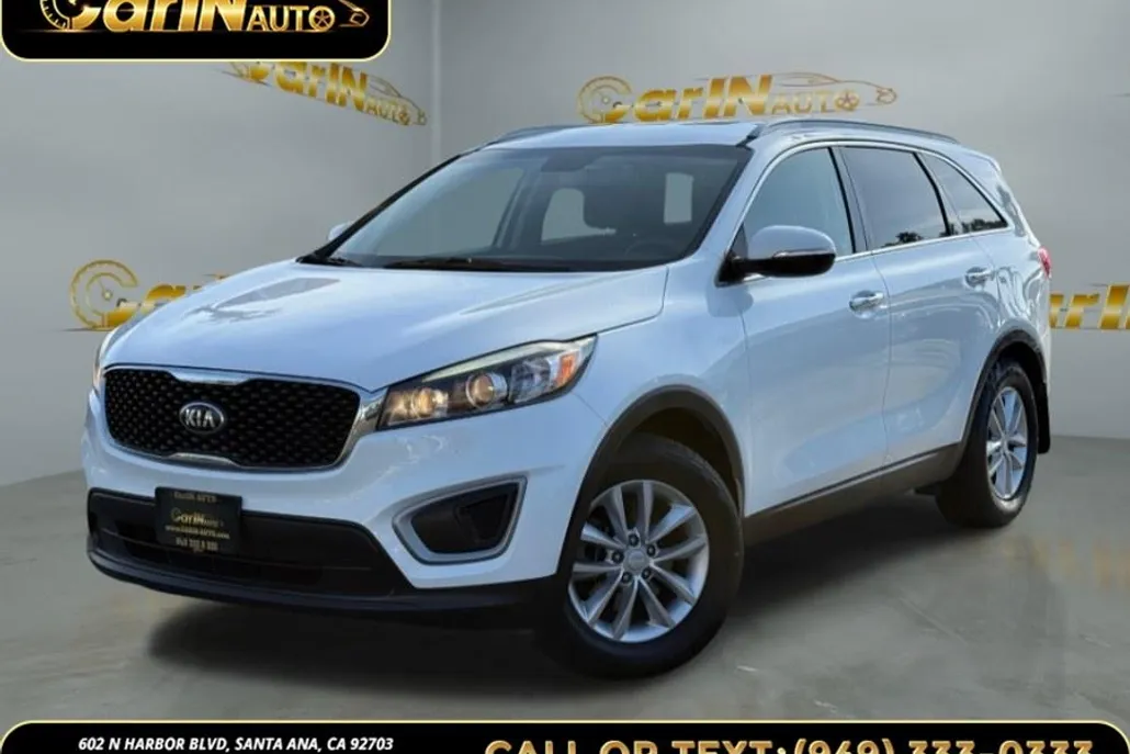 2018 Kia Sorento LX photo 1