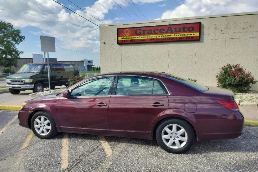 2009 Toyota Avalon XL photo 1