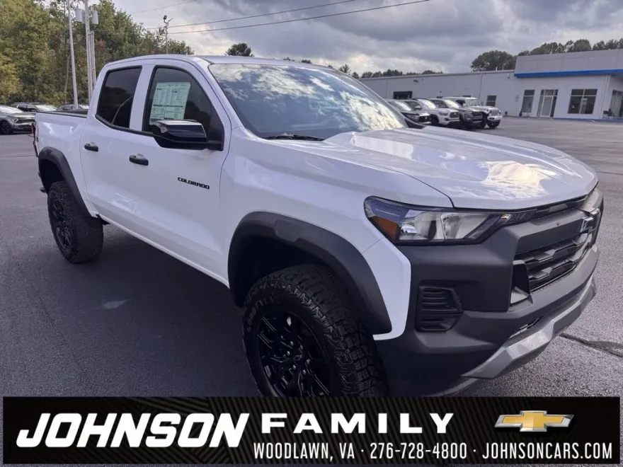 2026 Chevrolet Colorado Trail Boss photo 1