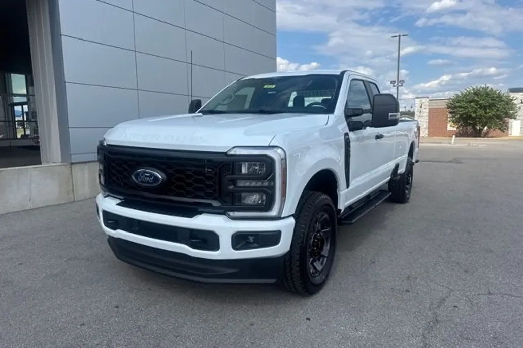 2026 Ford F-350 XL photo 1
