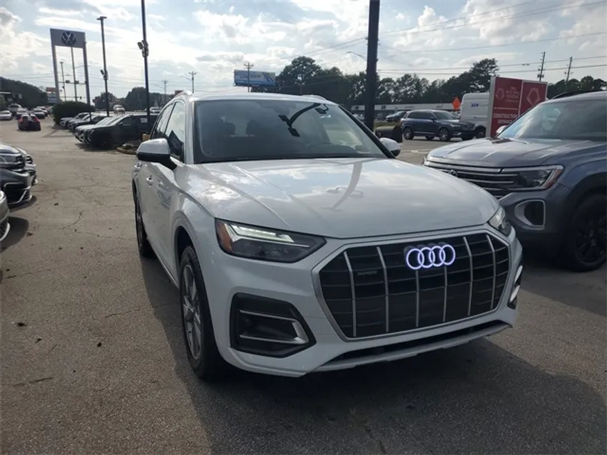 2024 Audi Q5 40 Premium Plus photo 1