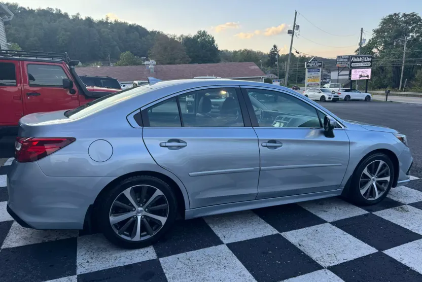 2018 Subaru Legacy 2.5i Limited photo 1