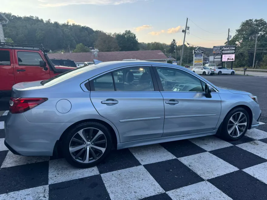2018 Subaru Legacy 2.5i Limited photo 1