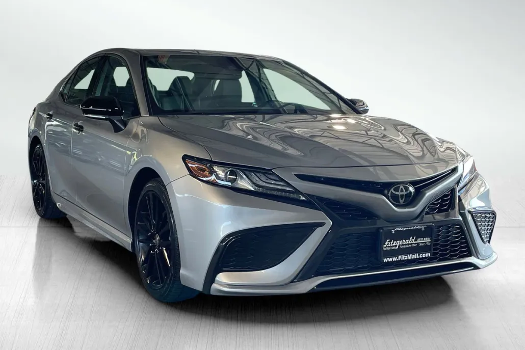 2023 Toyota Camry XSE photo 1