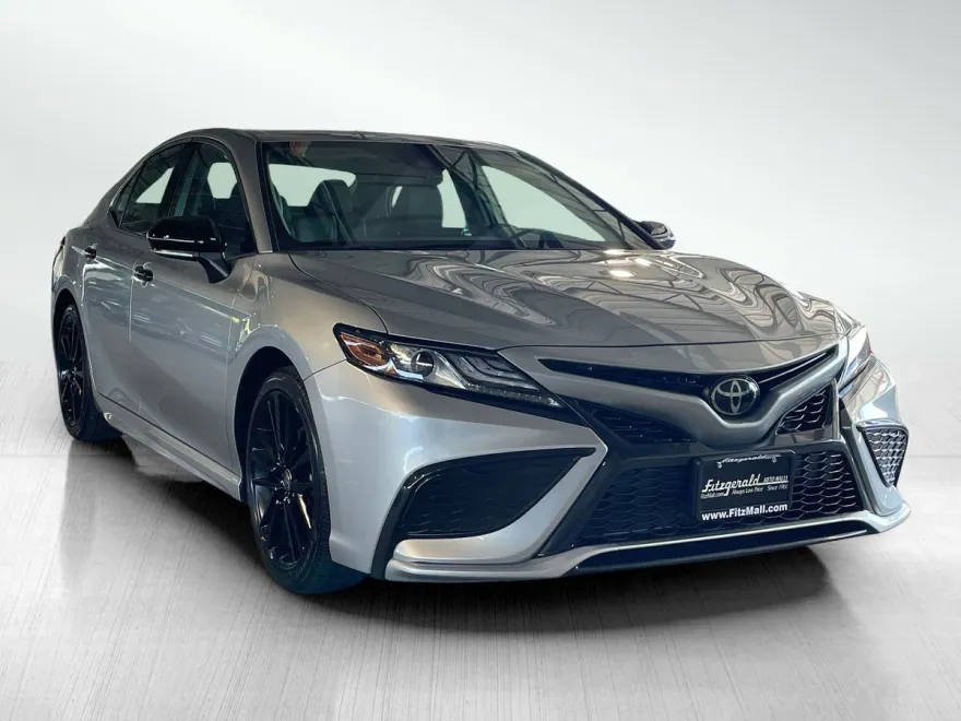 2023 Toyota Camry XSE photo 1