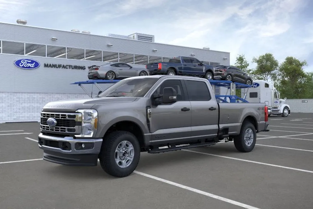 2026 Ford F-350 XLT photo 1