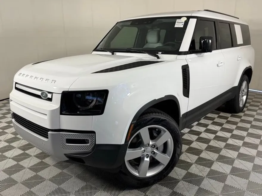 2025 Land Rover Defender 130 S photo 1
