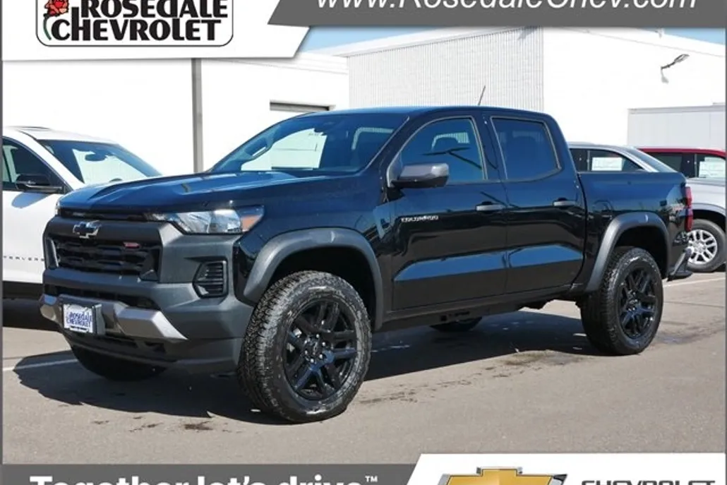 2025 Chevrolet Colorado Trail Boss photo 1