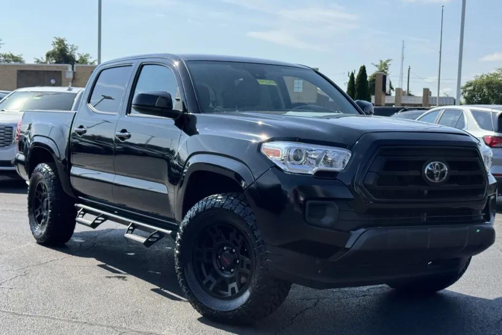 2023 Toyota Tacoma SR V6 photo 1