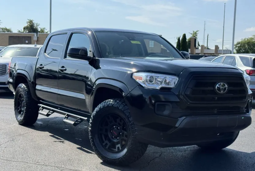 2023 Toyota Tacoma SR V6 photo 1