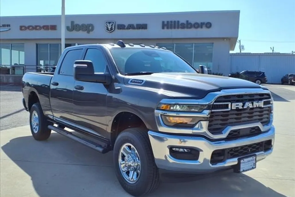 2025 Ram 2500 Tradesman photo 1