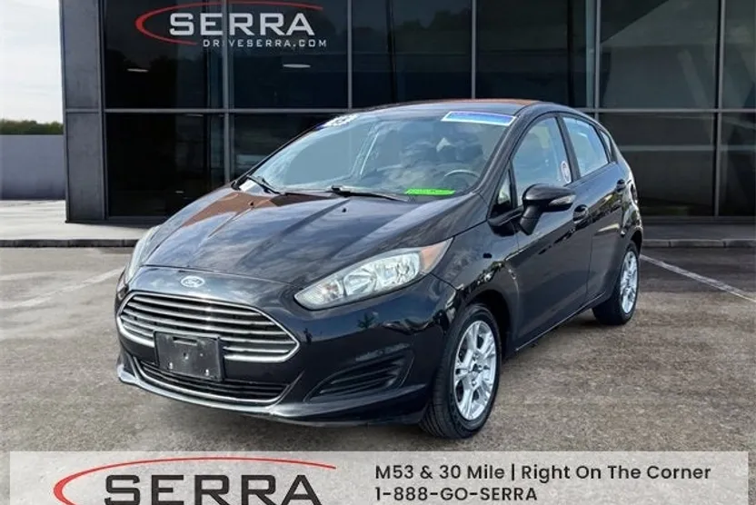 2015 Ford Fiesta SE photo 1