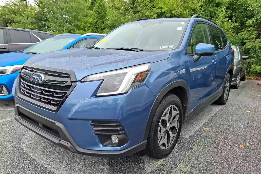 2024 Subaru Forester Premium Base photo 1