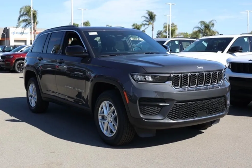 2025 Jeep Grand Cherokee Laredo X photo 1