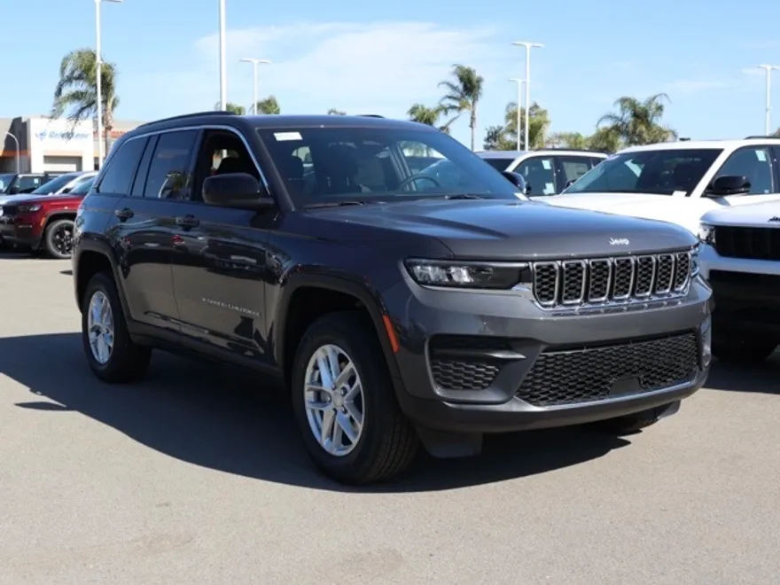 2025 Jeep Grand Cherokee Laredo X photo 1