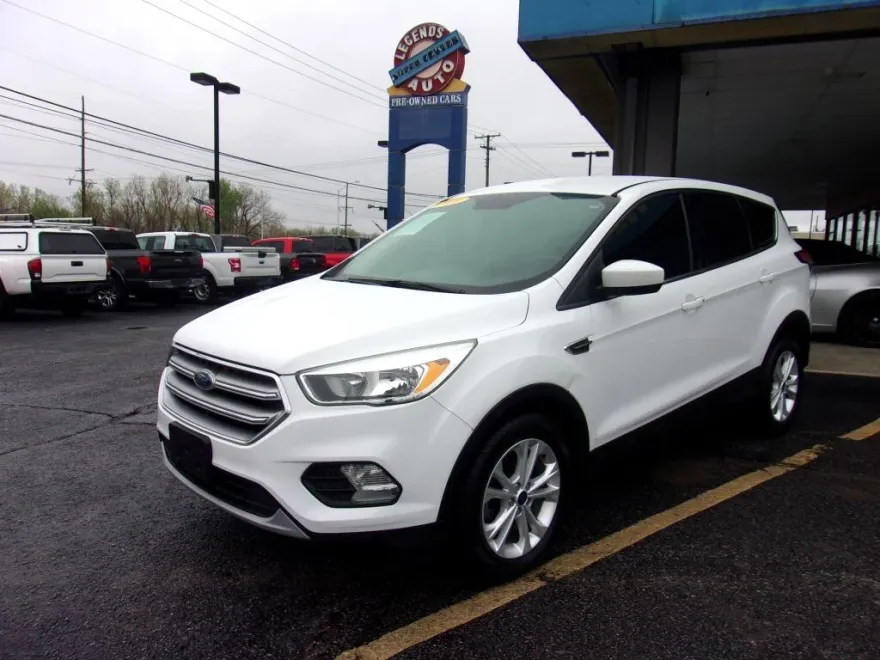 2017 Ford Escape SE photo 1