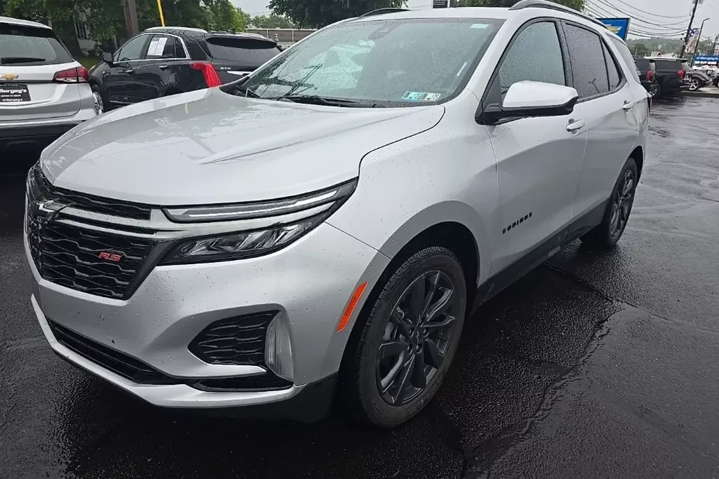 2022 Chevrolet Equinox RS photo 1