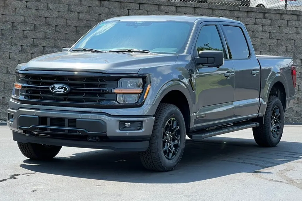 2025 Ford F-150 XLT photo 1