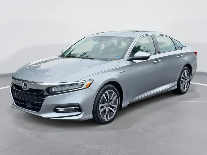 2020 Honda Accord Hybrid Touring photo 1