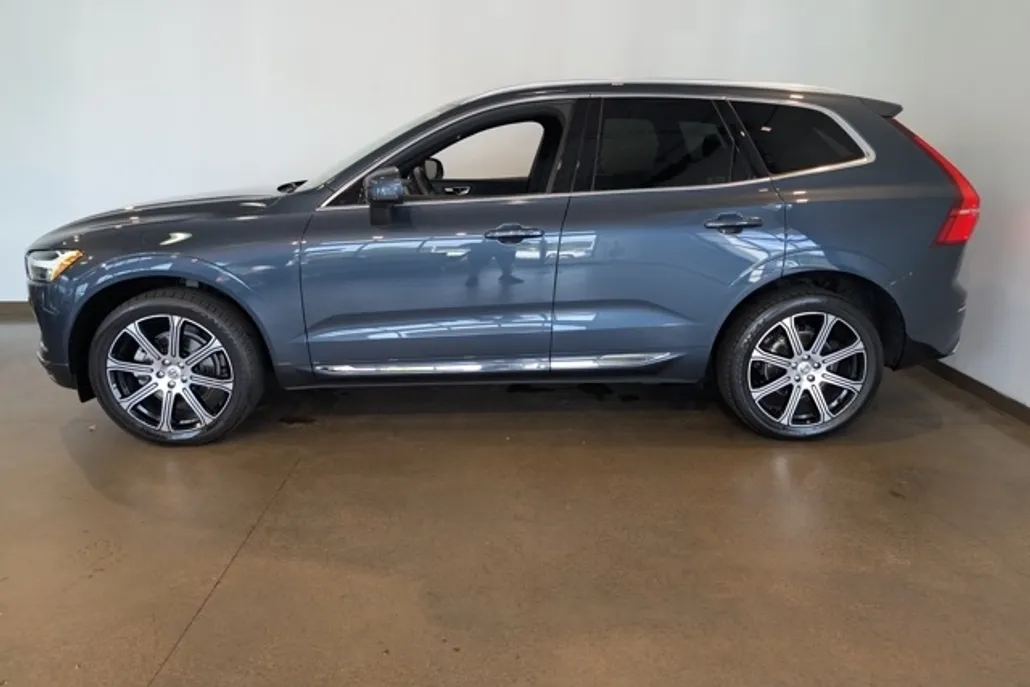 2021 Volvo XC60 T5 Inscription photo 1