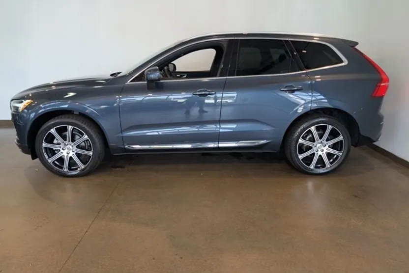 2021 Volvo XC60 T5 Inscription photo 1