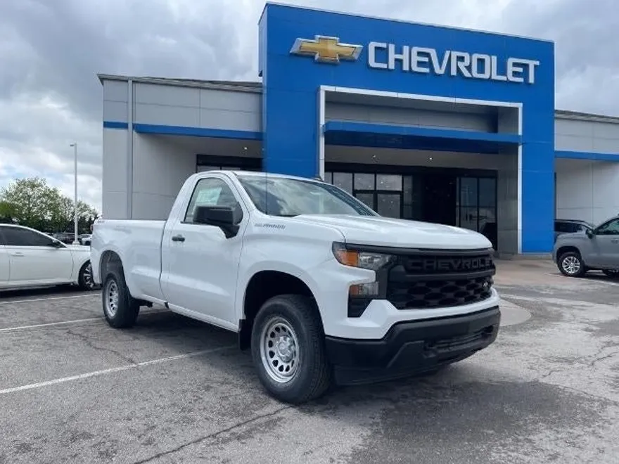 2025 Chevrolet Silverado 1500 photo 1
