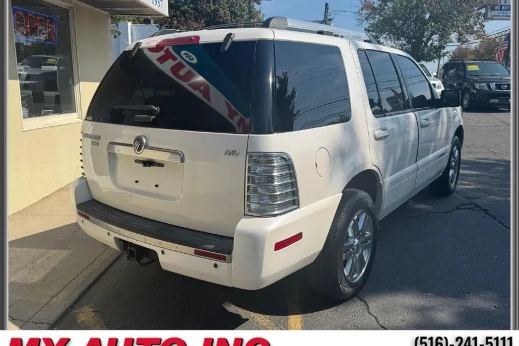 2010 Mercury Mountaineer Premier photo 1