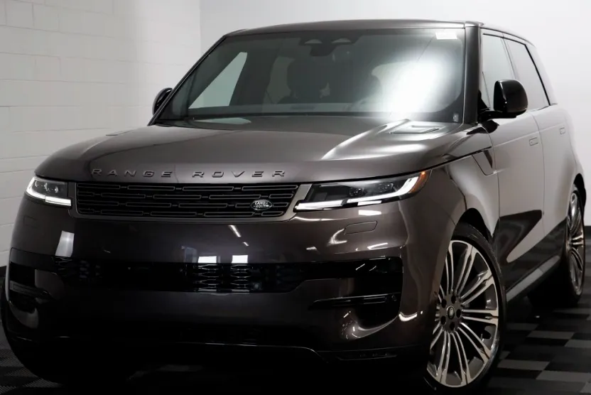 2025 Land Rover Range Rover Sport SE photo 1