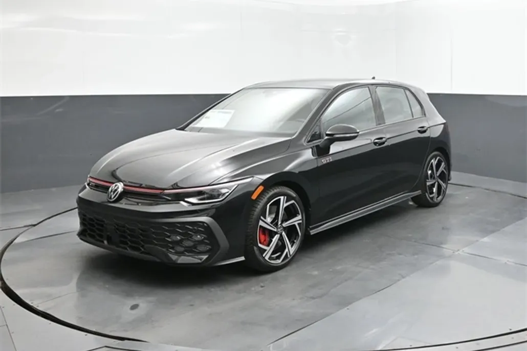 2025 Volkswagen Golf GTI SE photo 1