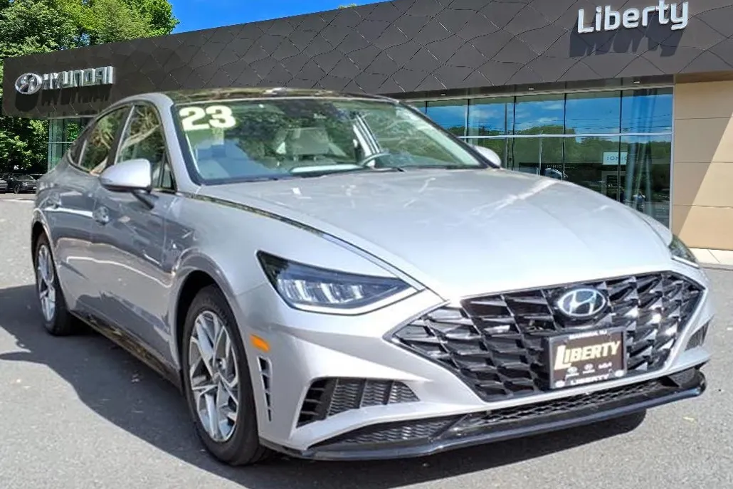 2023 Hyundai Sonata SEL photo 1