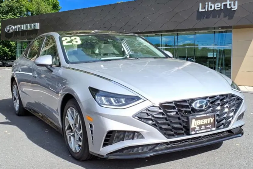 2023 Hyundai Sonata SEL photo 1