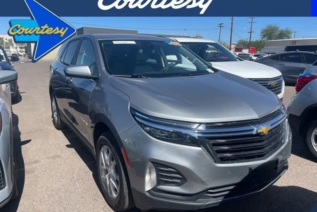 2024 Chevrolet Equinox LT photo 1