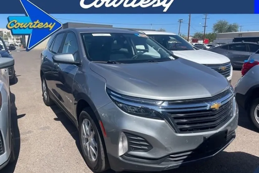 2024 Chevrolet Equinox LT photo 1