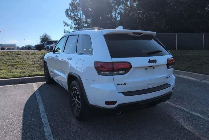 2017 Jeep Grand Cherokee Trailhawk photo 1