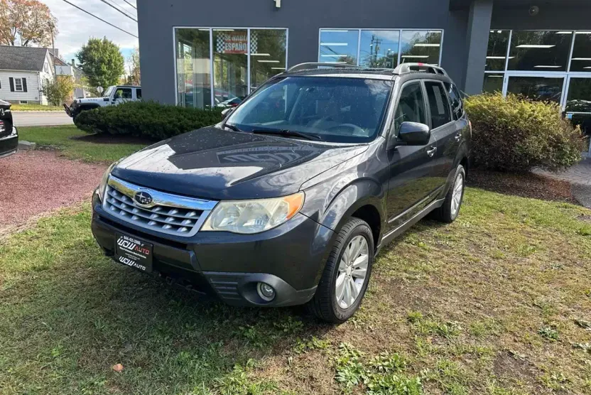 2012 Subaru Forester 2.5X Premium photo 1