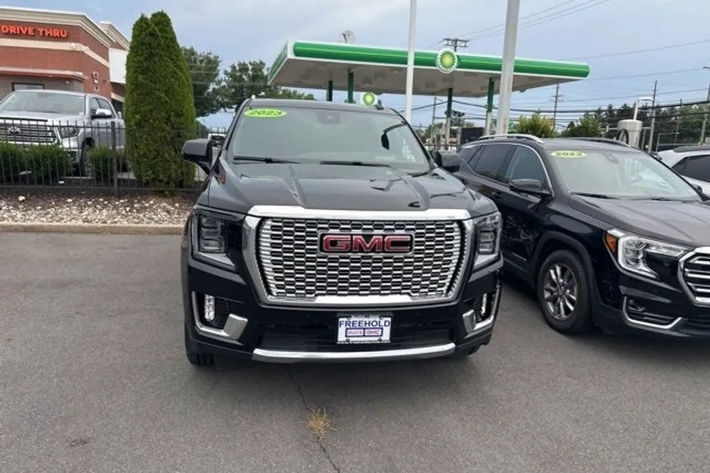 2023 Gmc Yukon Denali photo 1